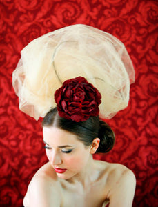 Illusion pouf with Rose and Large Feathers