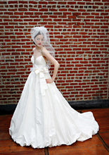 Load image into Gallery viewer, Illusion Blusher Veil with Train and Pearl Brooch