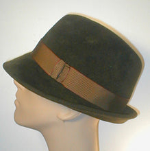 Load image into Gallery viewer, Velour Fedora with Grosgrain Band and Accent