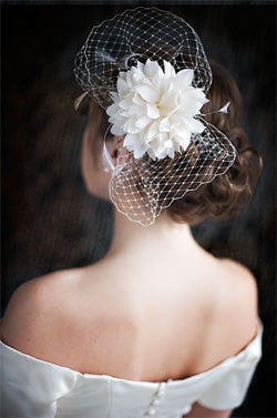 Silk flower with Coque Feathers and Birdcage Pouf