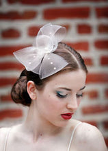 Load image into Gallery viewer, Horsehair Fascinator with Flat Back Pearls